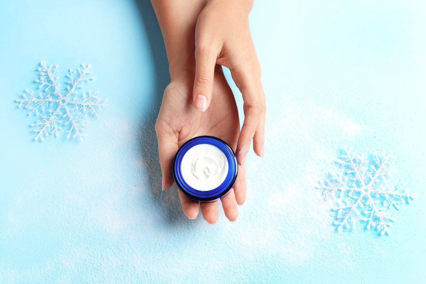 Gesunde Haut im Winter – Wichtige Tipps für optimale Hautpflege in der kalten Jahreszeit. Tipps für gesunde Haut im Winter: Pflege und Schutz vor Kälte und Trockenheit.