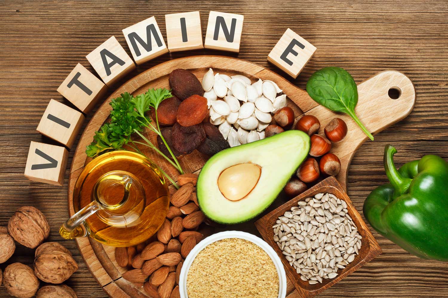Vitamin E – Wie Vitamin E den Körper unterstützt und für Hautgesundheit sorgt. Vitamin E: Ein starkes Antioxidans, das die Haut schützt und das Immunsystem stärkt.