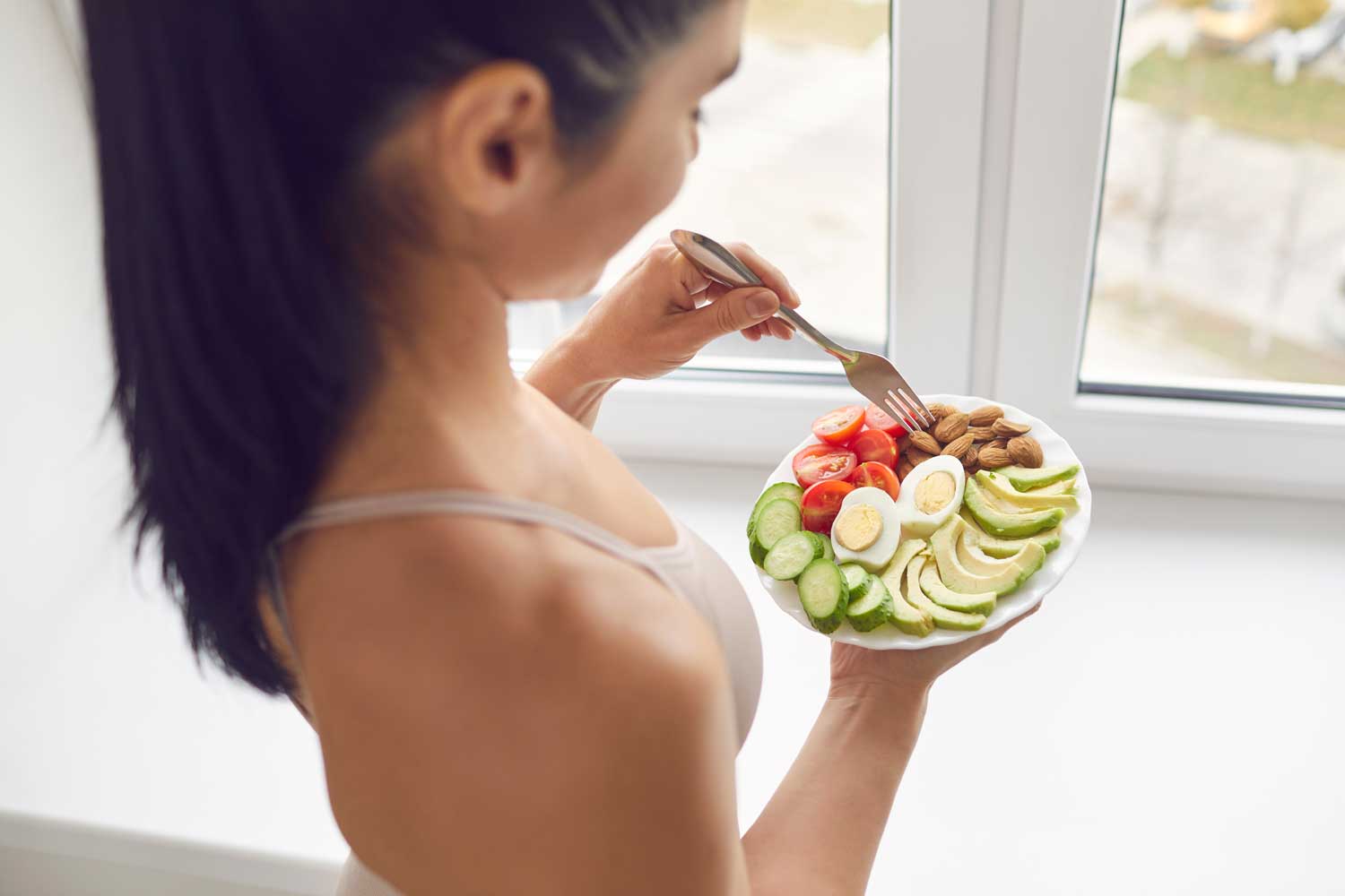 Essen vor oder nach dem Sport: Was du für optimale Leistung und Regeneration essen solltest.