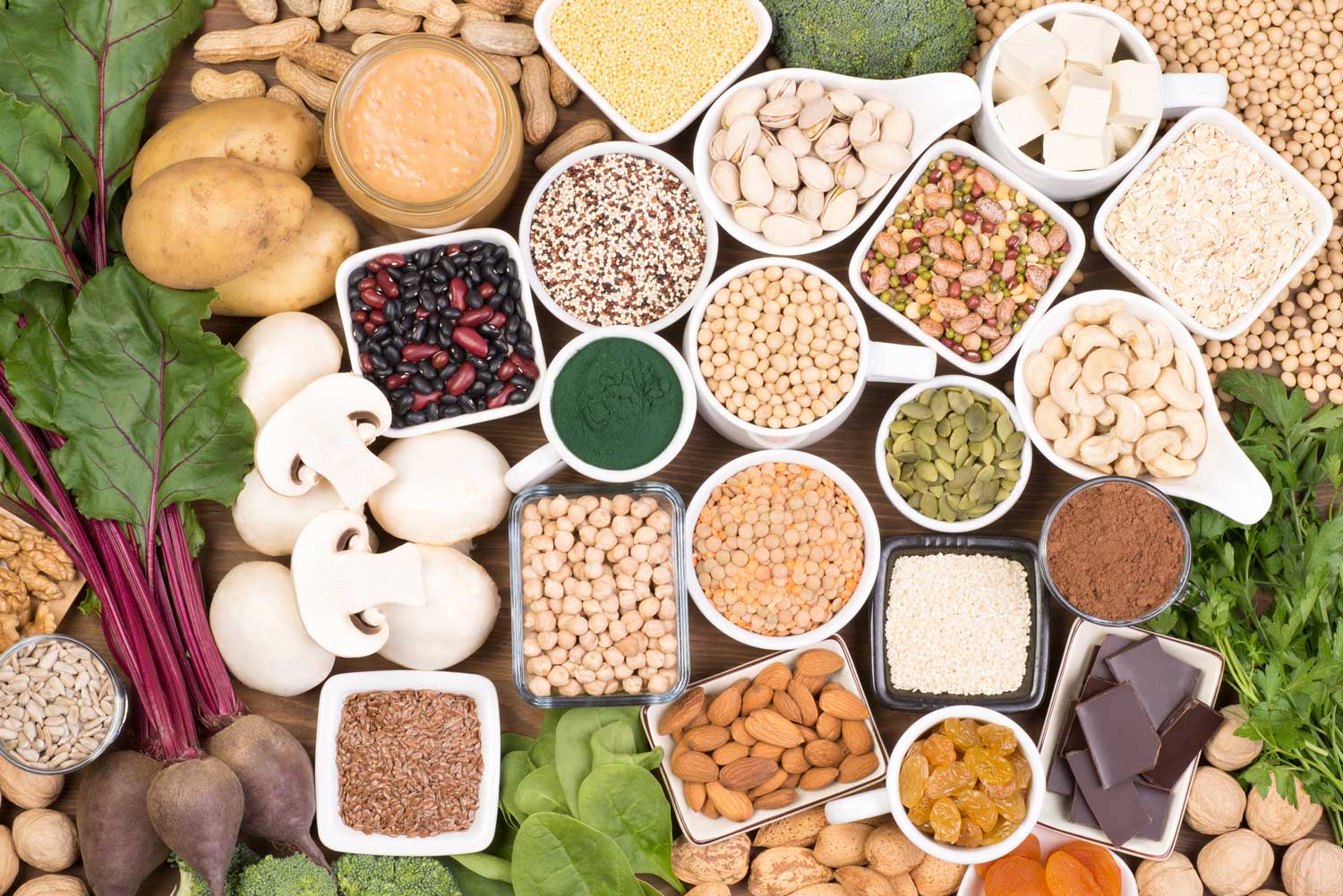 Eisen und Veganismus – So kannst du deinen Eisenbedarf mit pflanzlichen Lebensmitteln decken. Eisen und Veganismus: Tipps für die ausreichende Eisenaufnahme in einer pflanzlichen Ernährung.