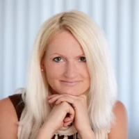 Portr&auml;t von Sandra Merkinger